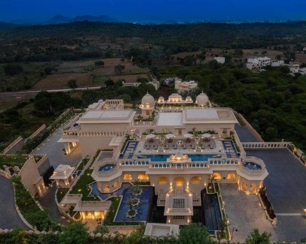 TAJ LALIT BAGH